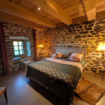 Nature Et Charme Au Coeur De 30 Hectares Sur Le Plateau Du Mezenc Holiday home